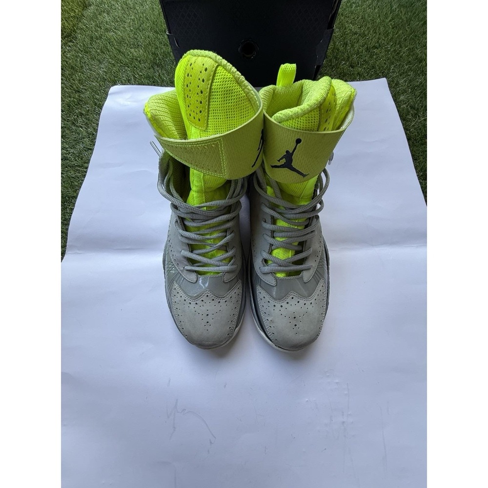 Size 10.5 - Air Jordan 2012 Deluxe Wolf Grey